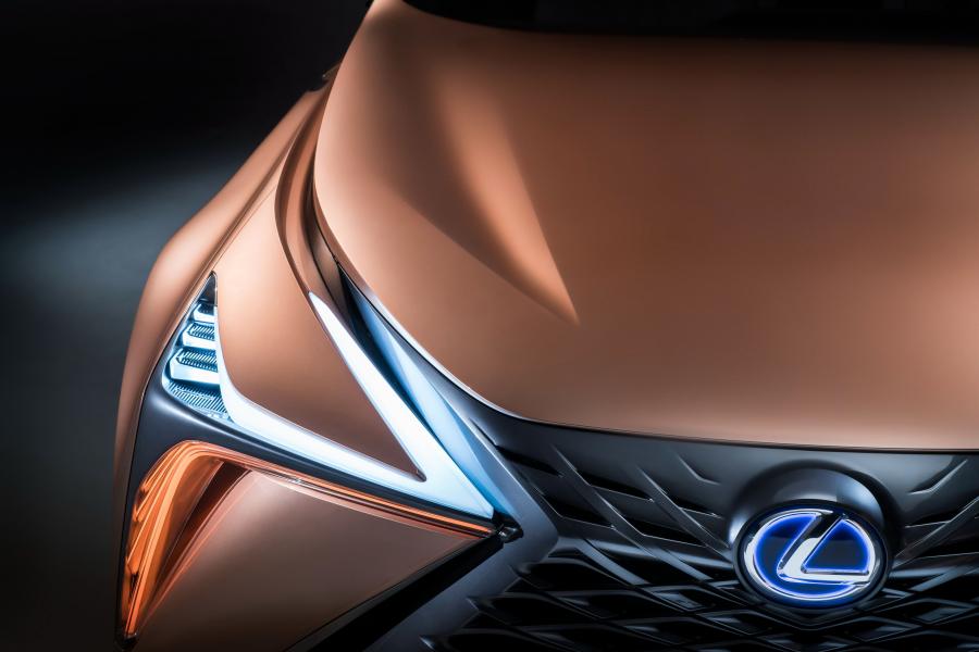 Детали экстерьера Lexus LF-1 Limitless 2018 года  (фото 26 из 72)